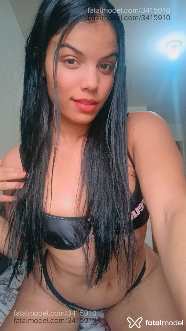 Acompanhante mulher morena (o) de olhos castanhos - Jadhehot