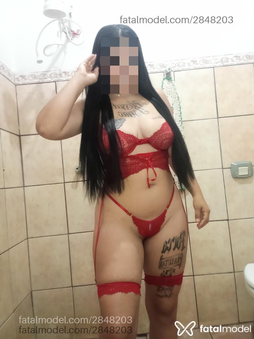 Acompanhante mulher morena (o) de olhos pretos - Beatriz