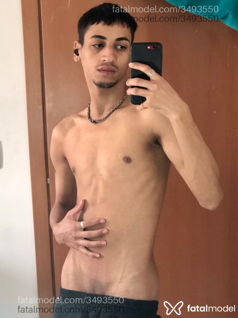 Acompanhante homem morena (o) de olhos castanhos - Alisson