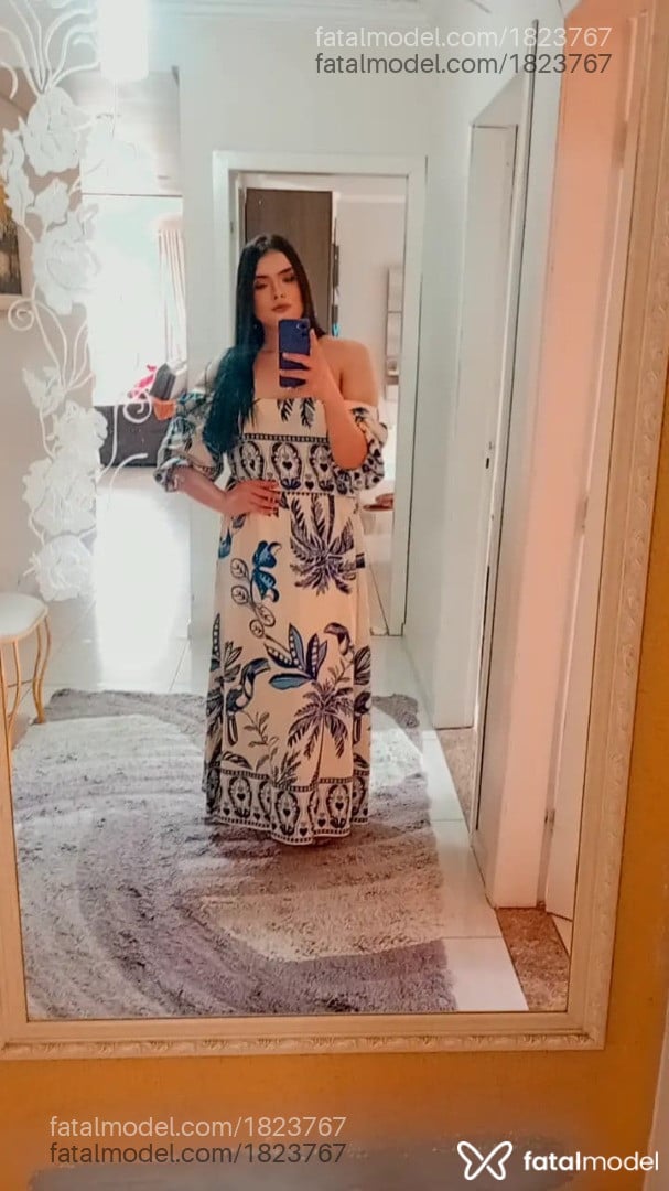 Acompanhante mulher trans morena (o) de olhos castanhos - Alicia