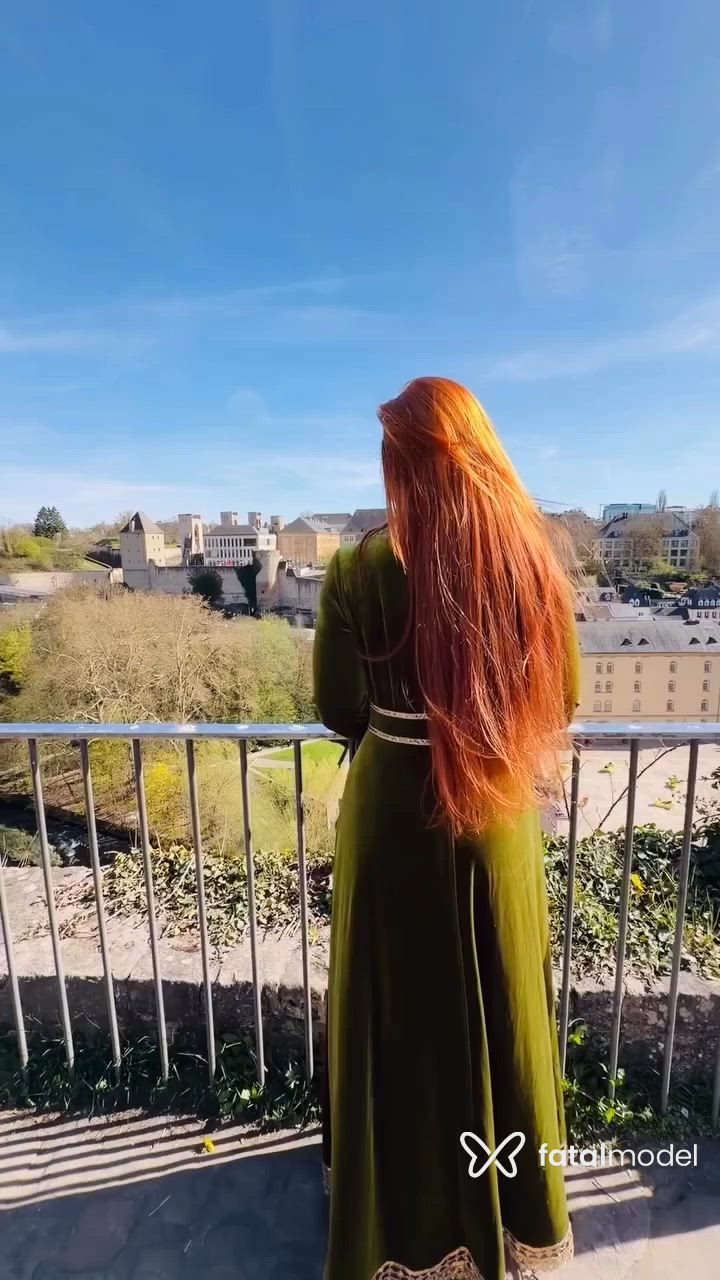 Acompanhante mulher ruiva (o) de olhos mel - Ana