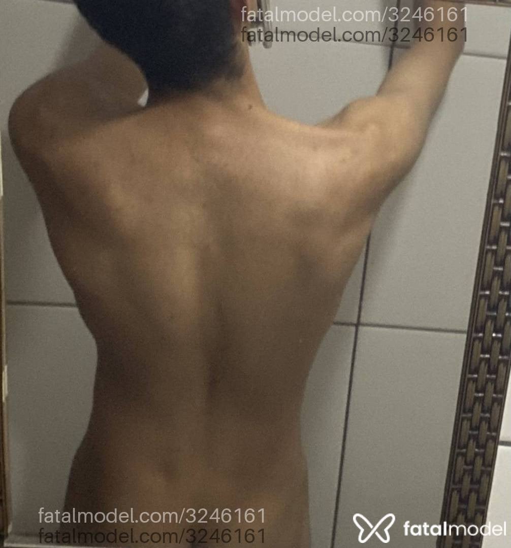 Acompanhante homem morena (o) de olhos castanhos em Virtual - Moose