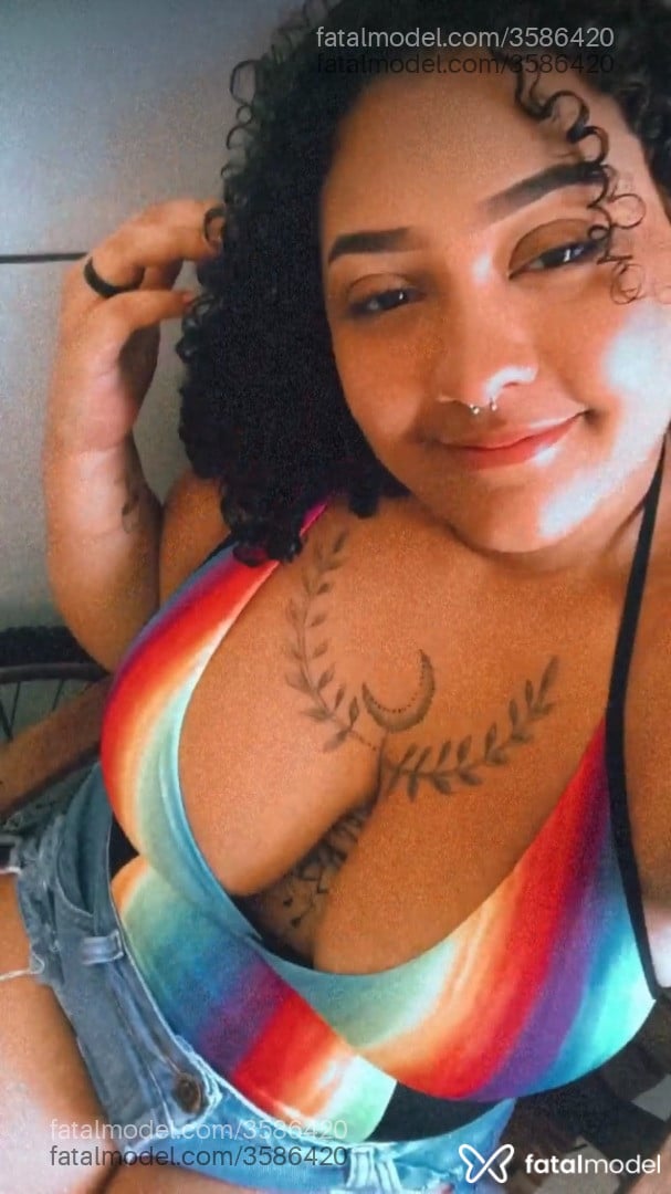 Acompanhante mulher morena (o) de olhos castanhos - Ketelly Neves