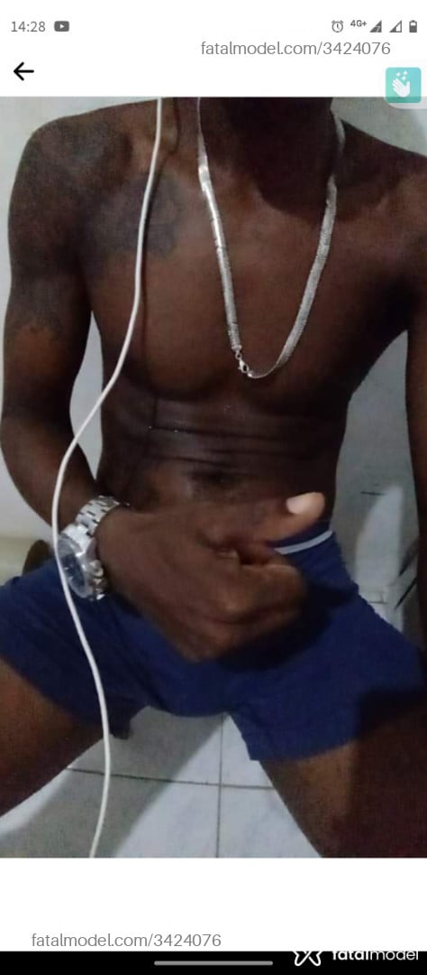 Acompanhante homem morena (o) de olhos pretos - Jau Benga