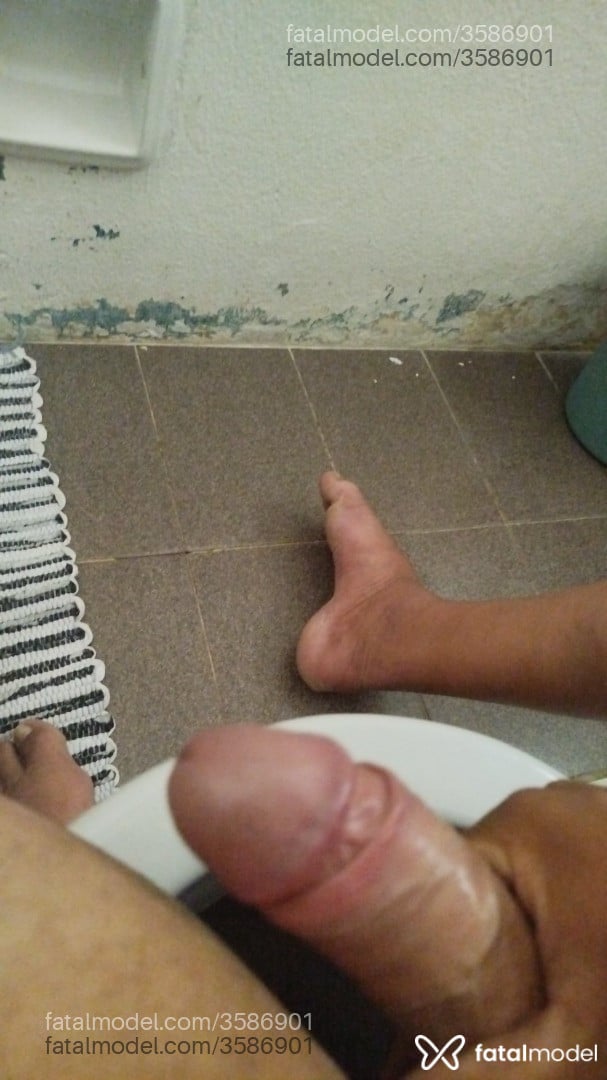 Acompanhante homem com cabelo castanho de olhos castanhos - Lordoff