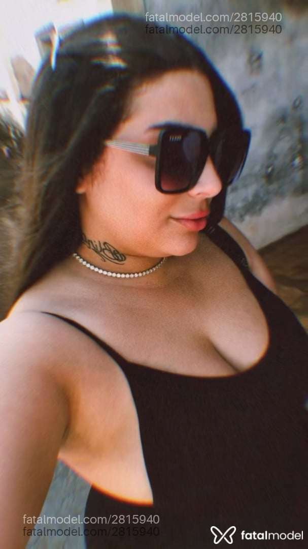 Acompanhante mulher com cabelo castanho de olhos castanhos - Samiira