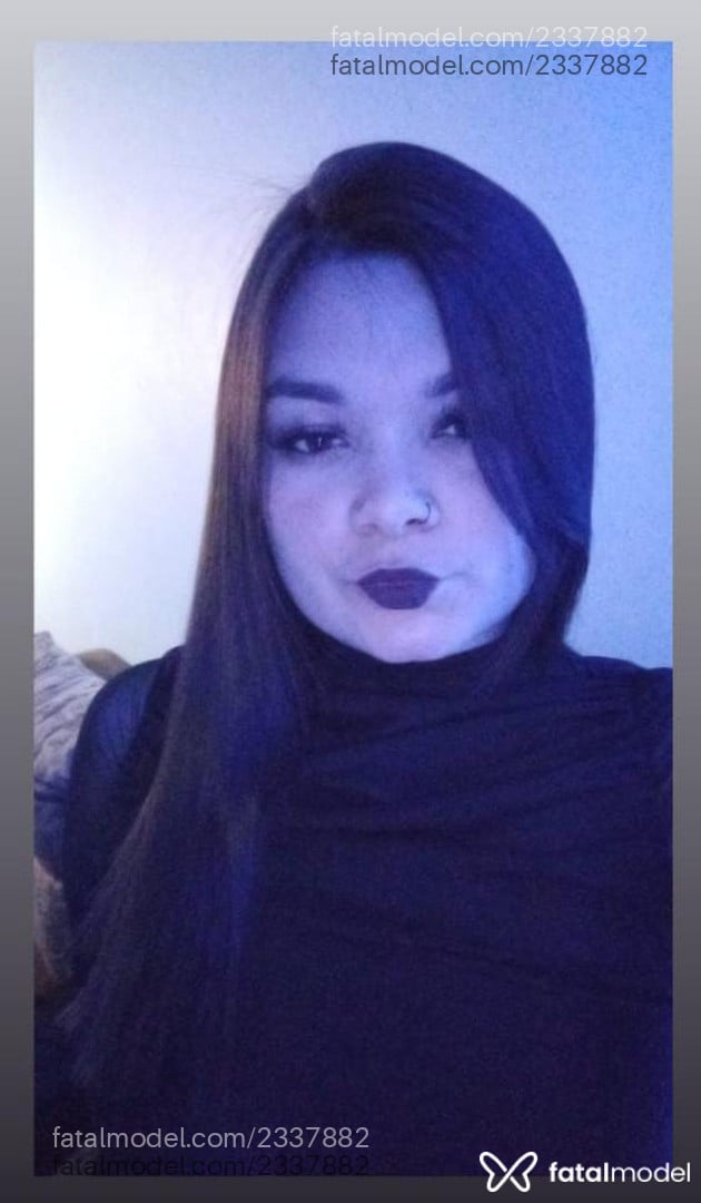 Acompanhante mulher morena (o) de olhos verdes - Thethé Lopes