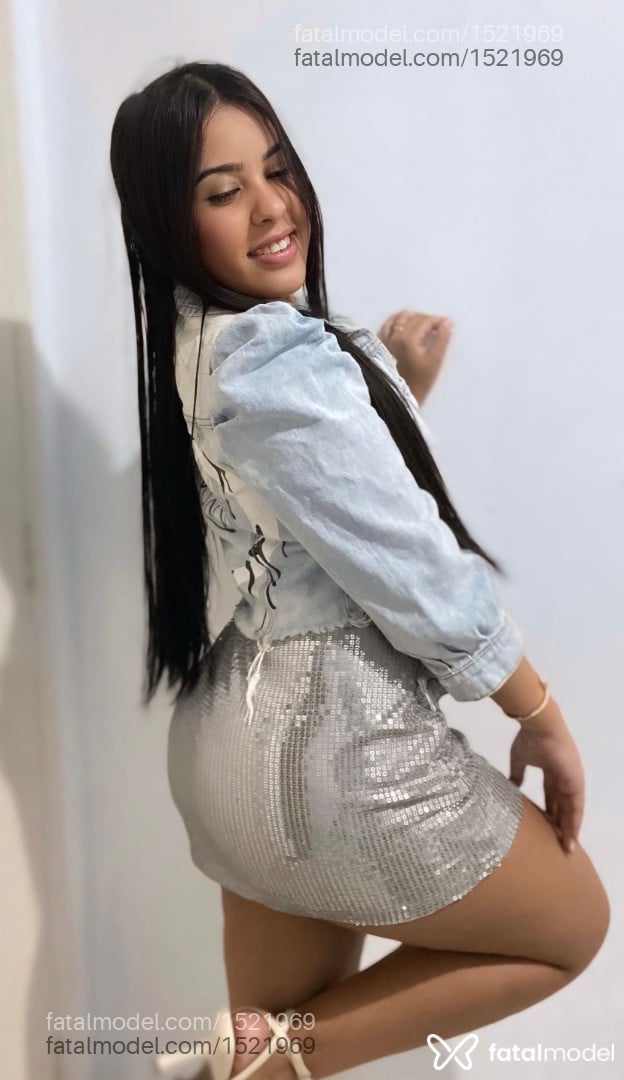 Acompanhante mulher morena (o) de olhos pretos - Sara Aguiar