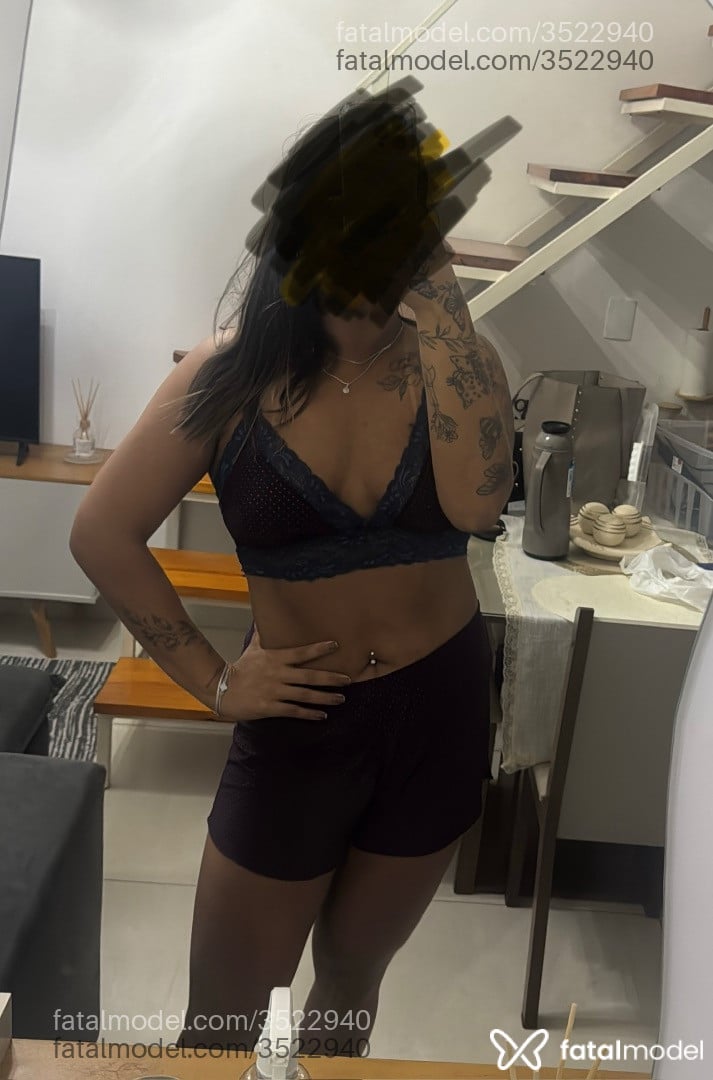 Acompanhante mulher morena (o) de olhos castanhos - Herah