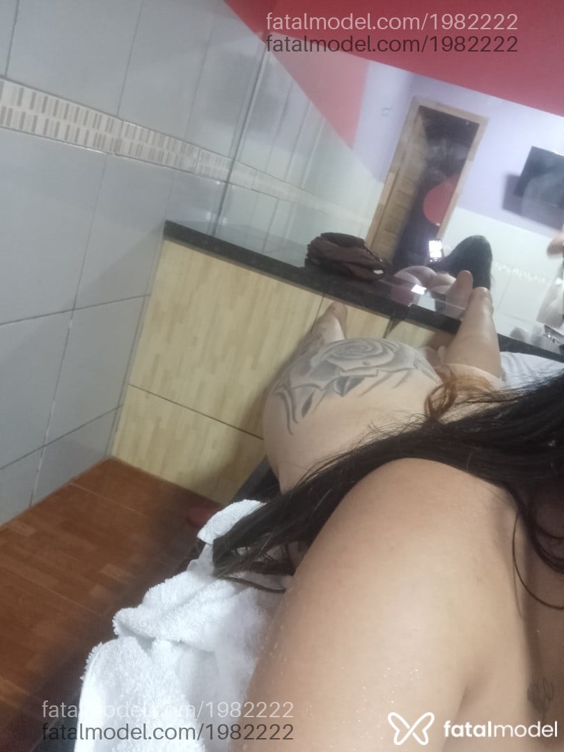 Acompanhante mulher morena (o) de olhos castanhos - Renatiinha