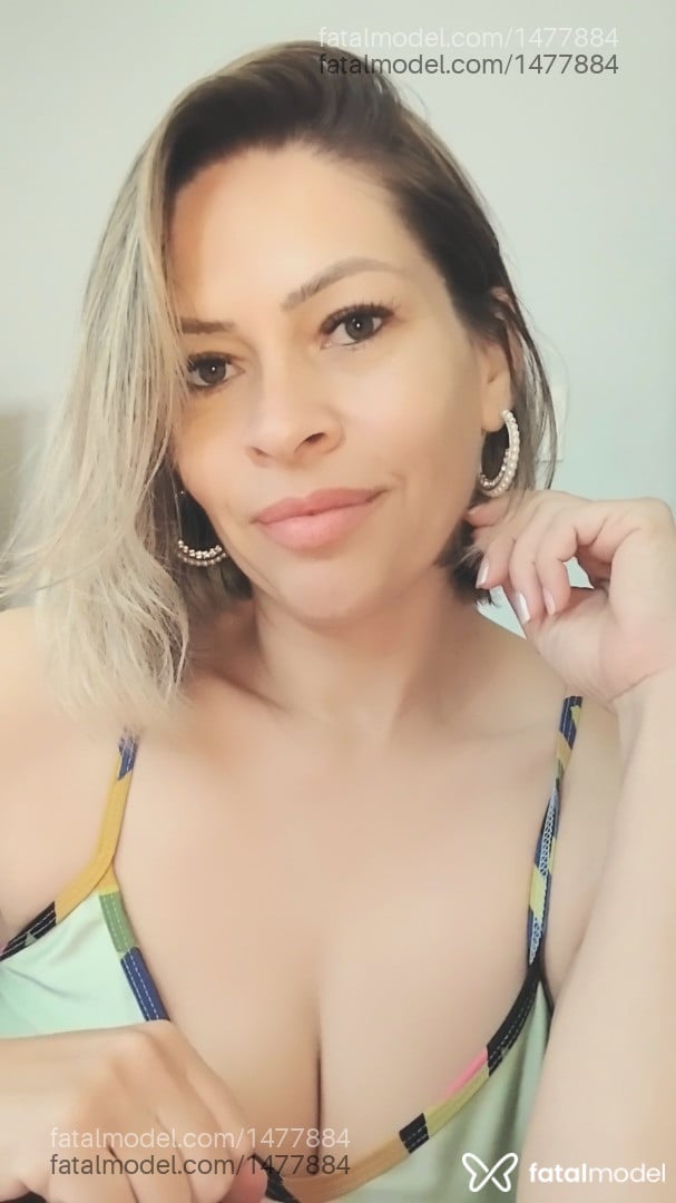 Acompanhante mulher loira (o) de olhos verdes - Aninha