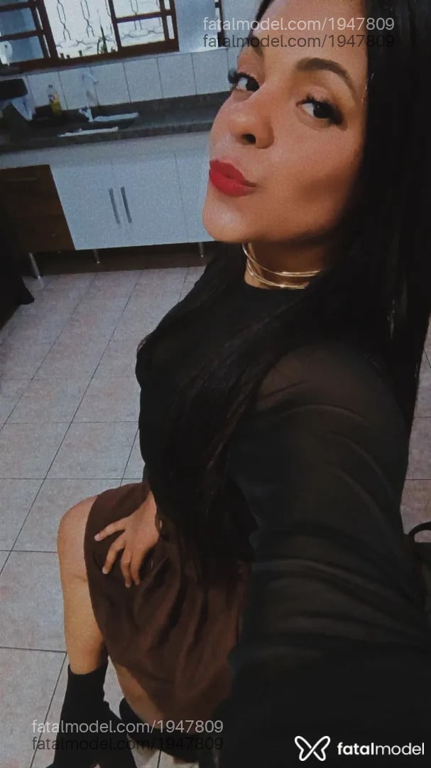 Acompanhante mulher com cabelo castanho de olhos castanhos - Bruninhaasurfis