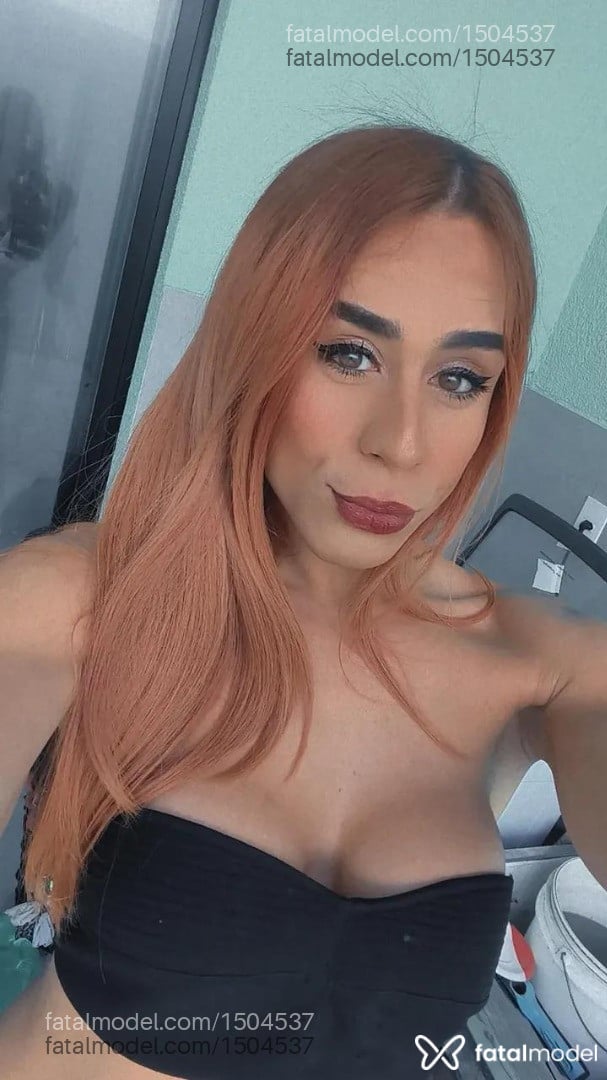 Acompanhante mulher trans com cabelo castanho de olhos castanhos - Alice Gabrielly