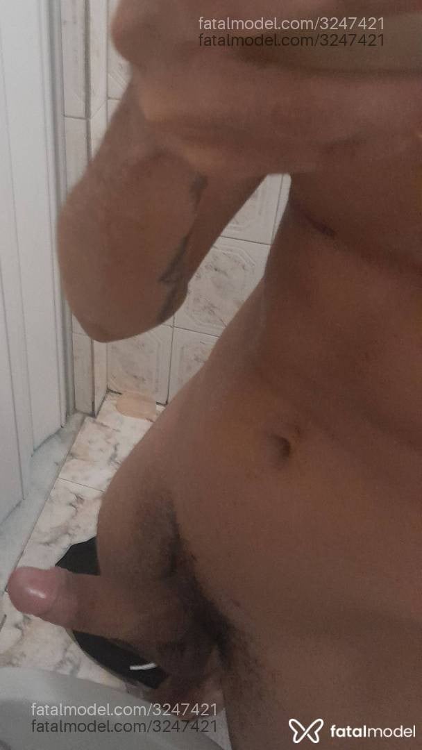 Acompanhante homem morena (o) de olhos castanhos em Virtual - Tristan