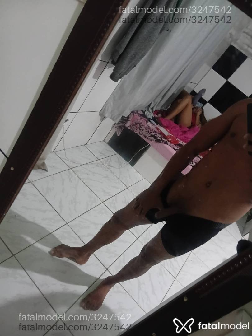 Acompanhante homem morena (o) de olhos pretos - Felipe