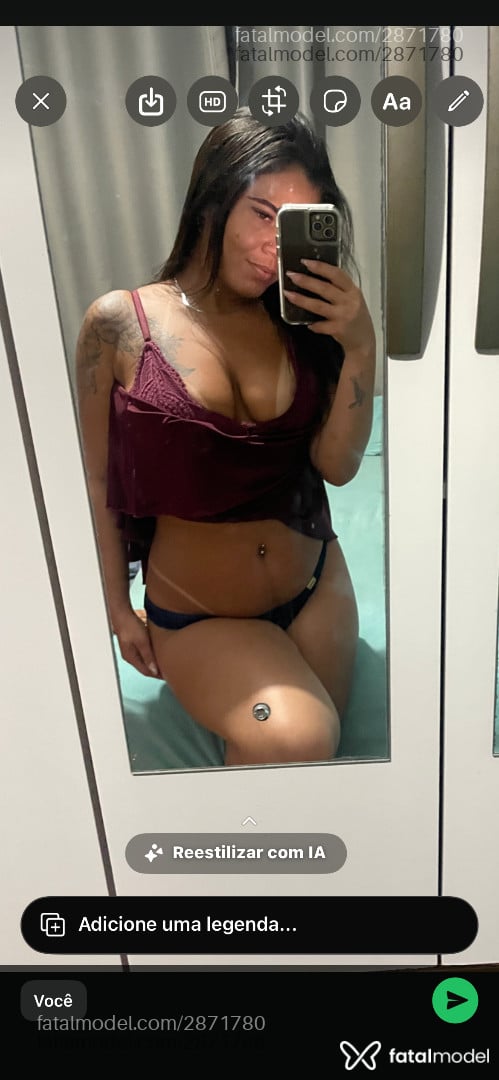 Acompanhante mulher morena (o) de olhos castanhos - Emily