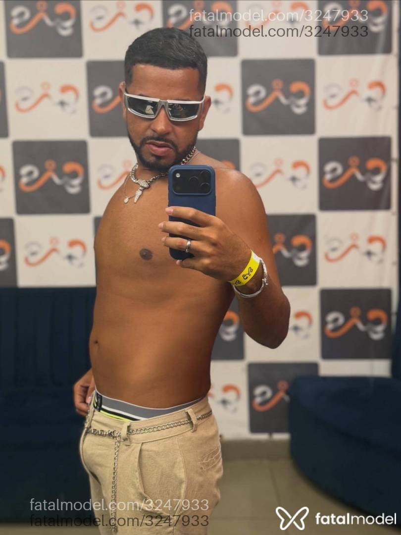 Acompanhante homem morena (o) de olhos castanhos em Belo Horizonte - Kaike Muniz
