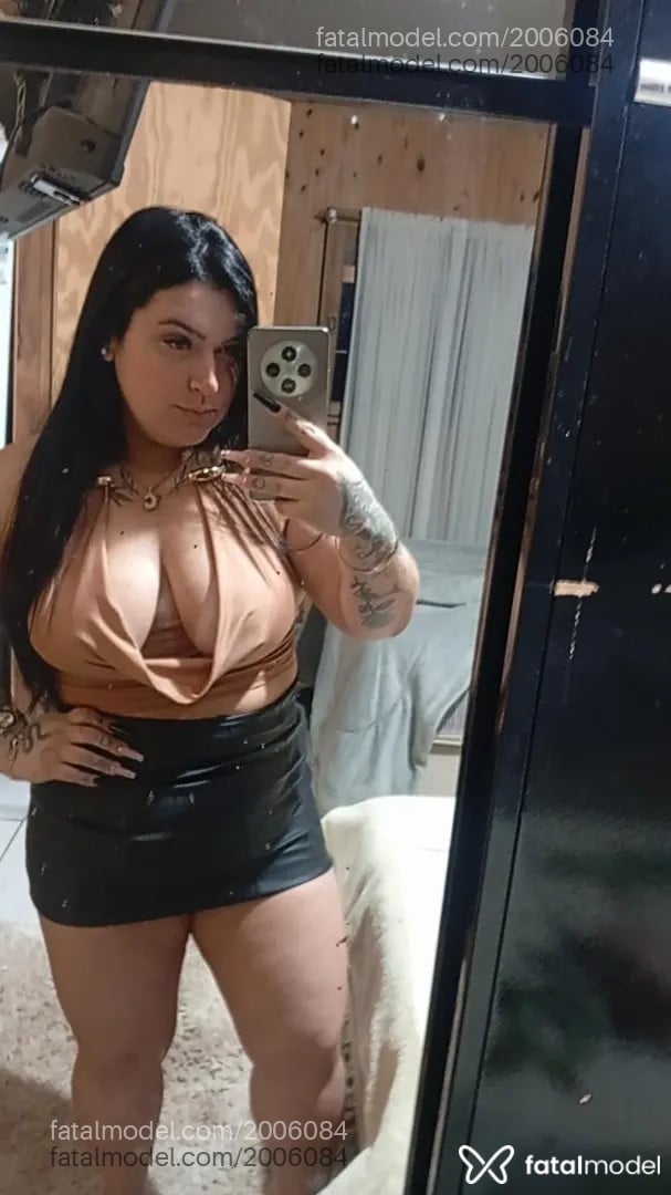 Acompanhante mulher morena (o) de olhos castanhos - Cah Silva