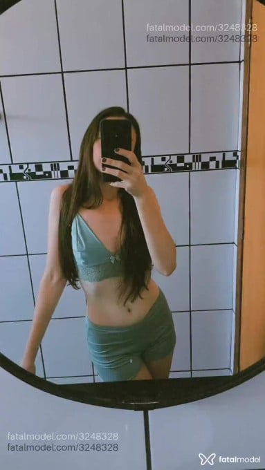 Acompanhante mulher com cabelo castanho de olhos castanhos em Caldas Novas - Camila