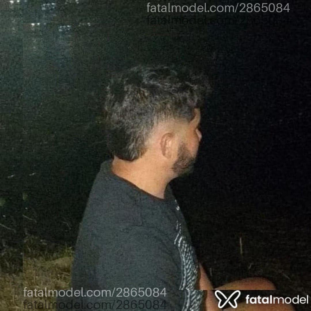 Acompanhante homem morena (o) de olhos castanhos - Thiago