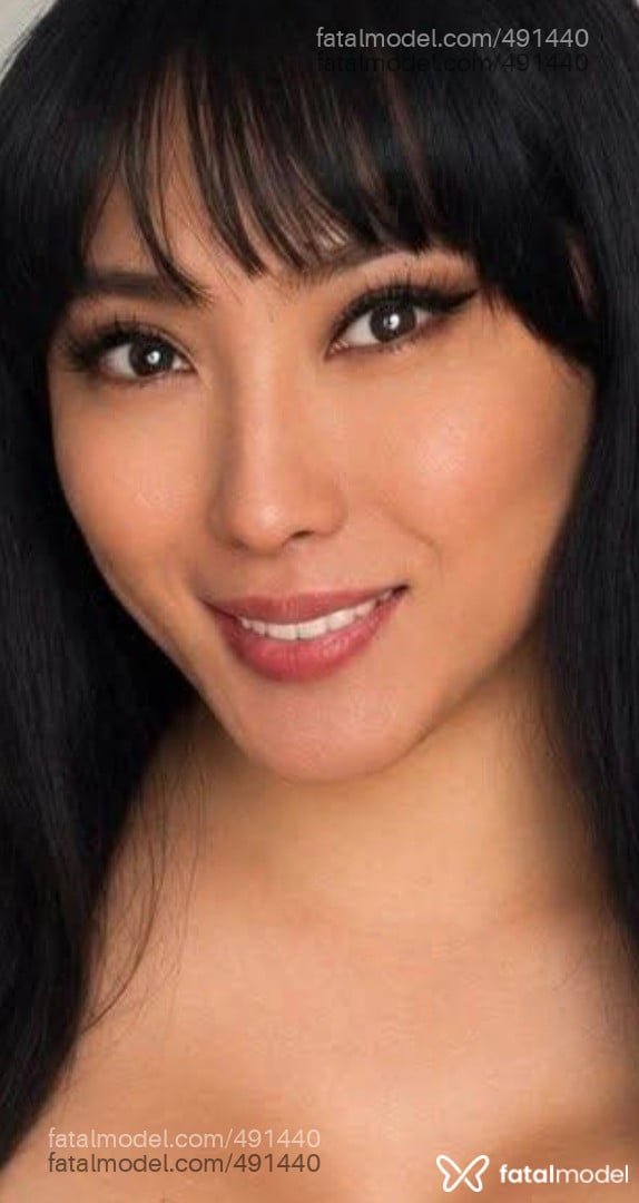 Acompanhante travesti morena (o) de olhos pretos - Ayumi