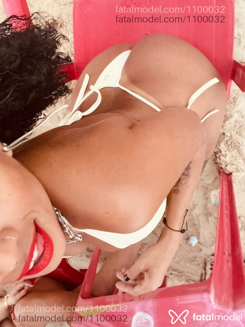 Acompanhante mulher morena (o) de olhos castanhos - Cecília