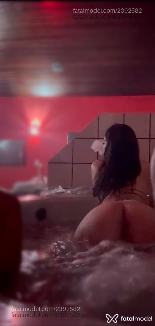 Acompanhante mulher morena (o) de olhos castanhos - Sophia