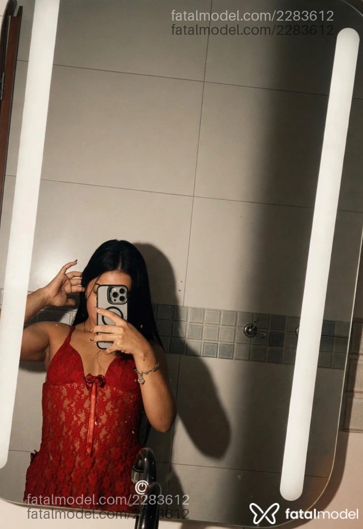 Acompanhante mulher morena (o) de olhos castanhos - Kamila
