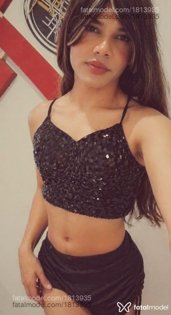 Acompanhante mulher trans com cabelo castanho de olhos castanhos - Izabelle