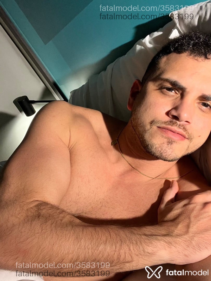 Acompanhante homem morena (o) de olhos pretos - Rael Rodrigues