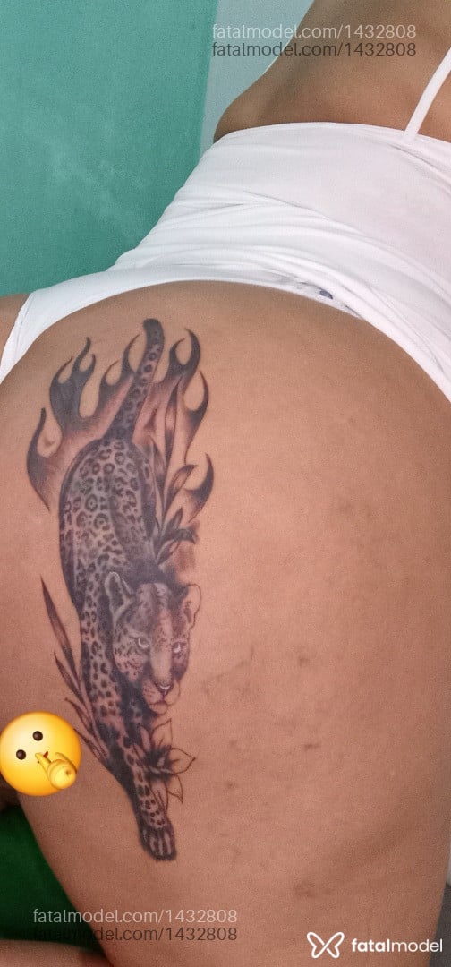 Acompanhante mulher morena (o) de olhos pretos - Sheron