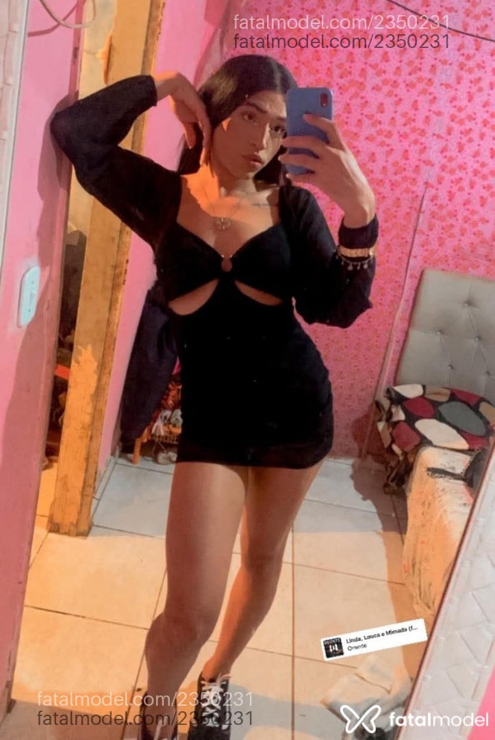 Acompanhante mulher trans morena (o) de olhos pretos - Sarah Angel