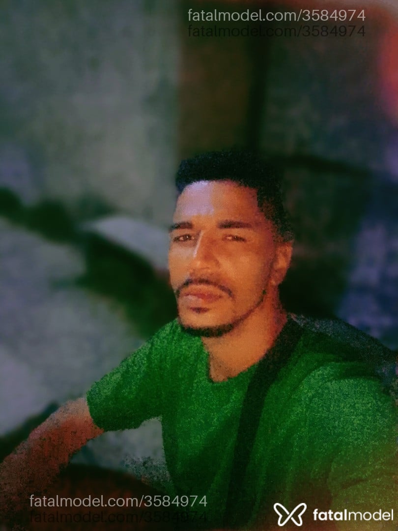 Acompanhante homem morena (o) de olhos castanhos - Phylyp Honoratto