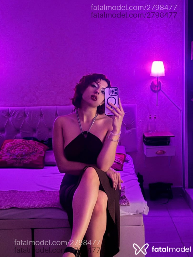 Acompanhante mulher ruiva (o) de olhos mel - Ariel