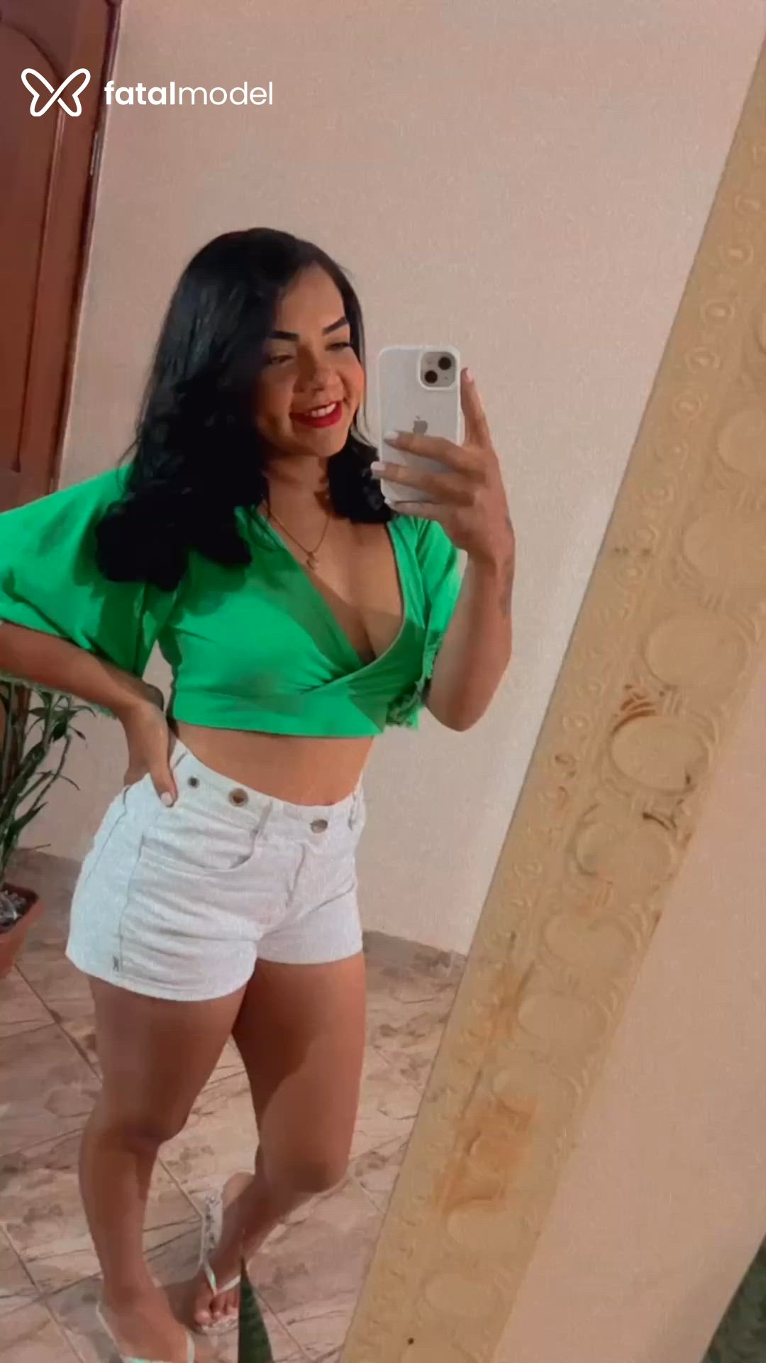 Acompanhante mulher morena (o) de olhos pretos - Carolzinha Acompanhante mulher morena (o) de olhos pretos - Carolzinha