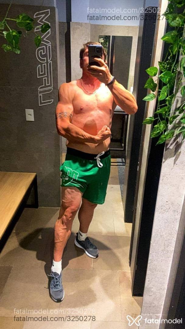 Acompanhante homem loira (o) de olhos verdes em São Paulo Acompanhante homem loira (o) de olhos verdes em São Paulo - Gaúchosp