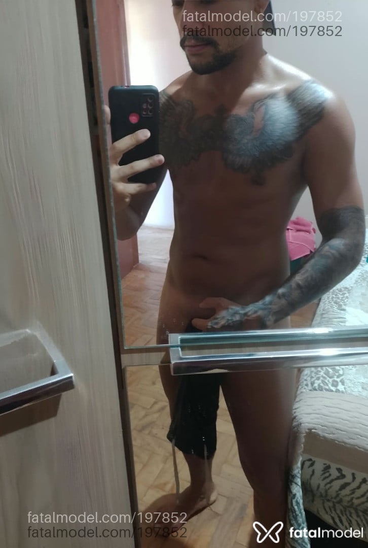 Acompanhante homem morena (o) de olhos castanhos - Derick Martins