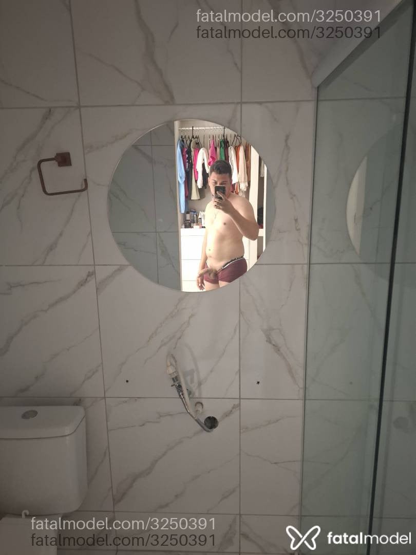 Acompanhante homem com cabelo castanho de olhos castanhos em Virtual - Carlão