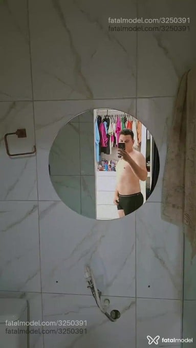 Acompanhante homem com cabelo castanho de olhos castanhos - Carlão Acompanhante homem com cabelo castanho de olhos castanhos - Carlão