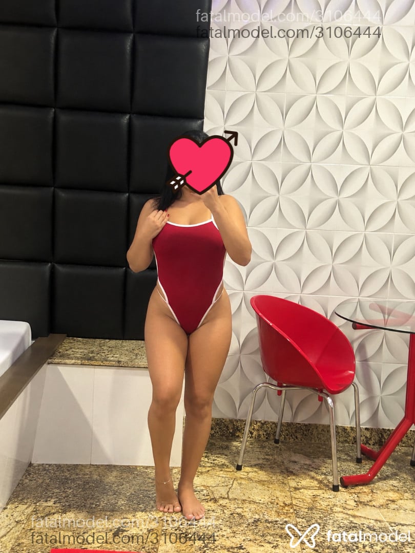 Acompanhante mulher morena (o) de olhos castanhos - Julia