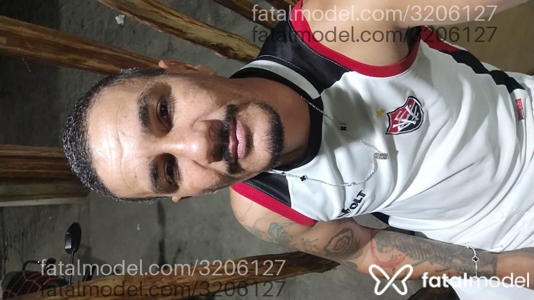 Acompanhante homem morena (o) de olhos castanhos - Ws Souza