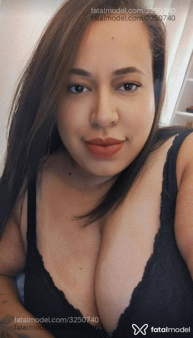 Acompanhante mulher morena (o) de olhos castanhos em Pelotas - Carol