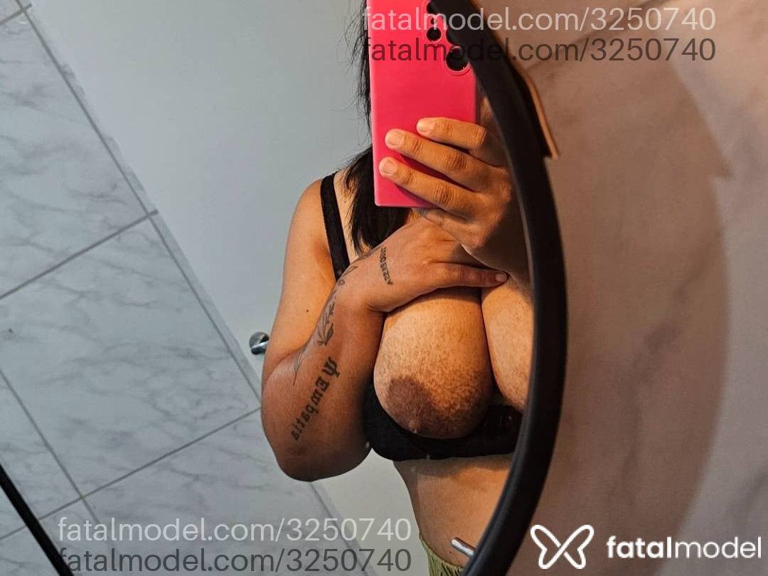 Acompanhante mulher morena (o) de olhos castanhos em Pelotas - Carol