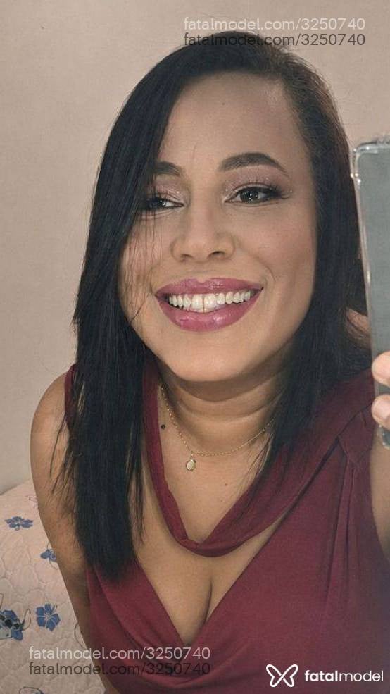 Acompanhante mulher morena (o) de olhos castanhos em Pelotas - Carol