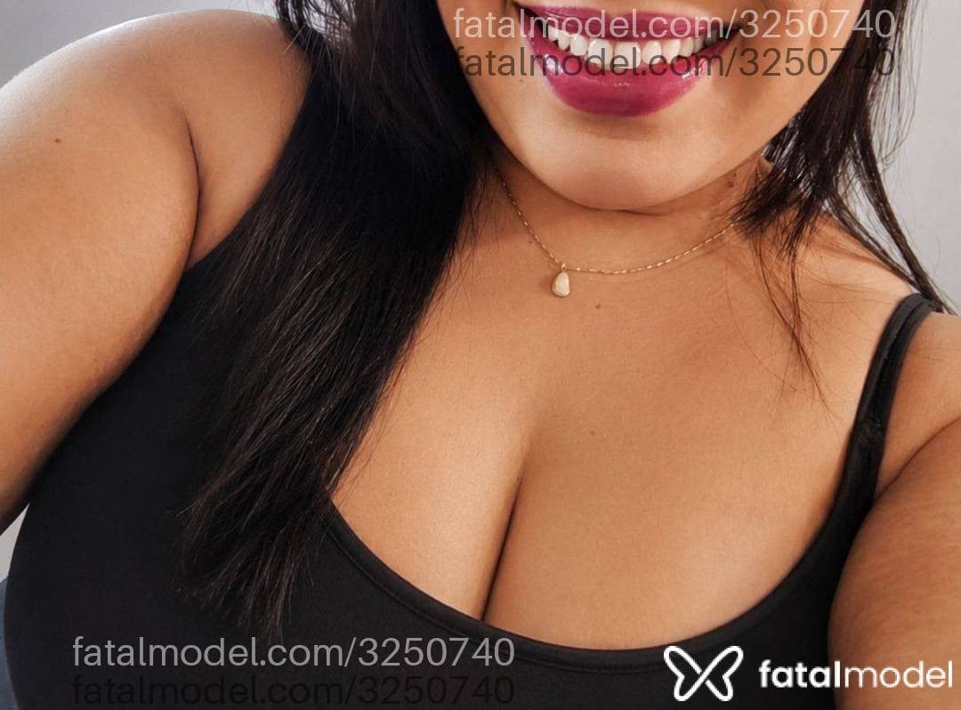 Acompanhante mulher morena (o) de olhos castanhos - Carol
