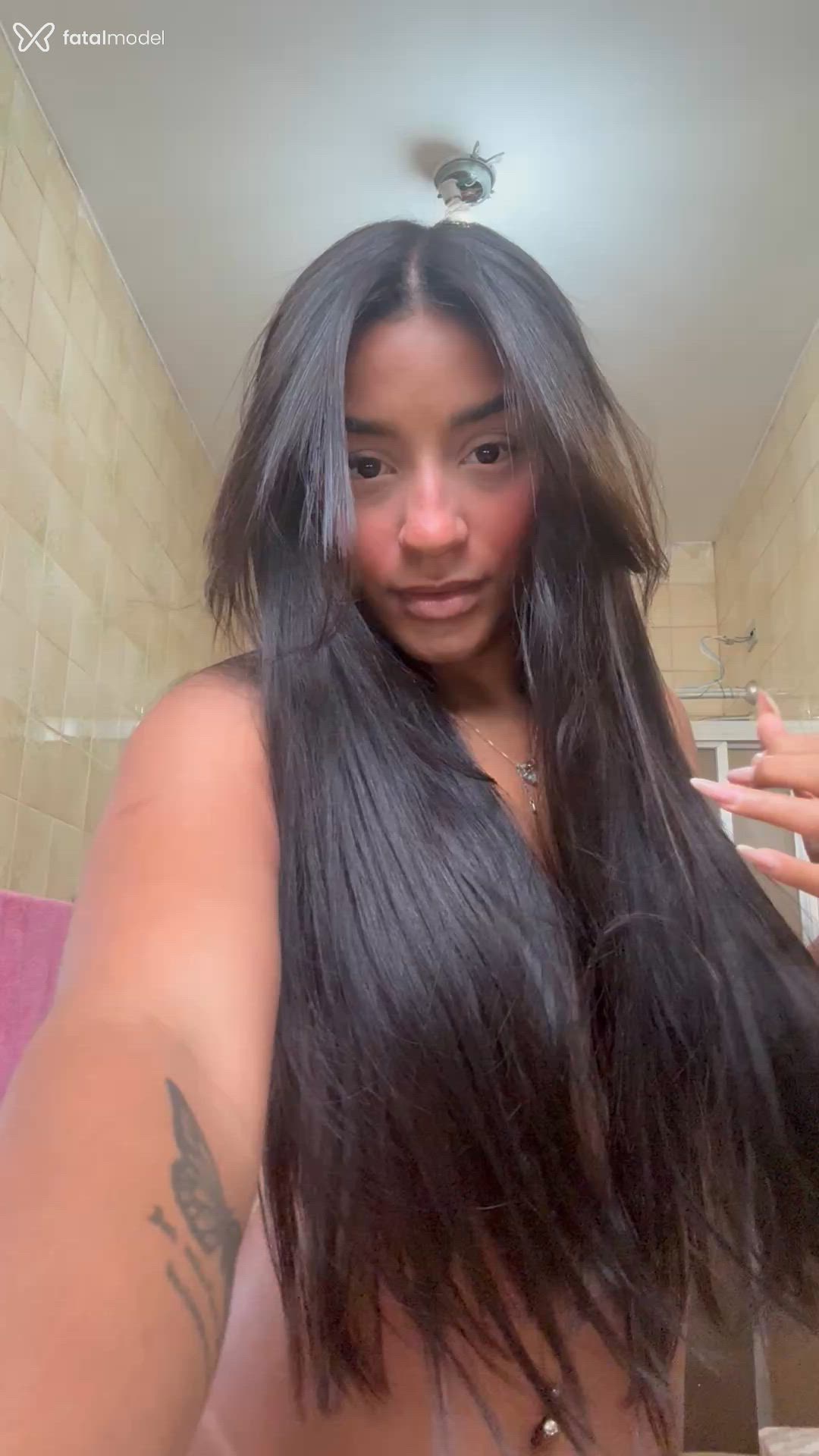 Acompanhante mulher loira (o) de olhos pretos em São Lourenço Acompanhante mulher loira (o) de olhos pretos em São Lourenço - Jade Space