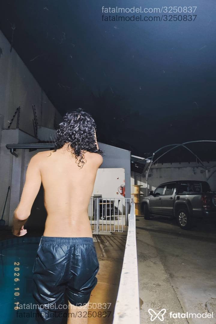 Acompanhante homem com cabelo castanho de olhos castanhos - Bruno