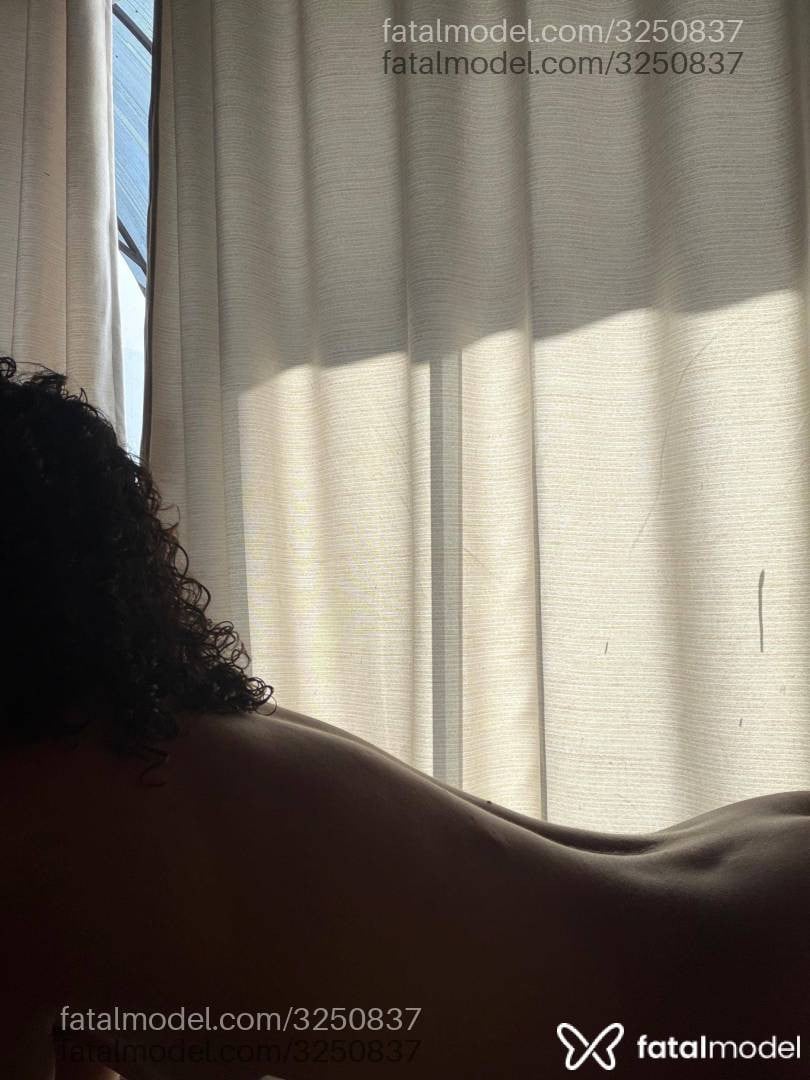 Acompanhante homem com cabelo castanho de olhos castanhos - Bruno