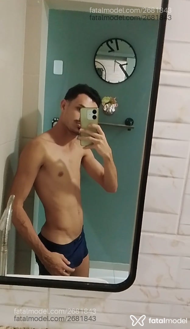 Acompanhante homem morena (o) de olhos castanhos - Carlos Henryque