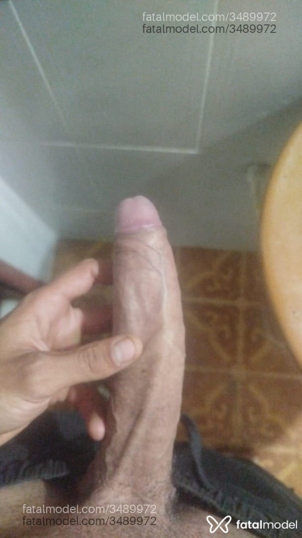 Acompanhante homem com cabelo castanho de olhos castanhos - Stabile Júnior